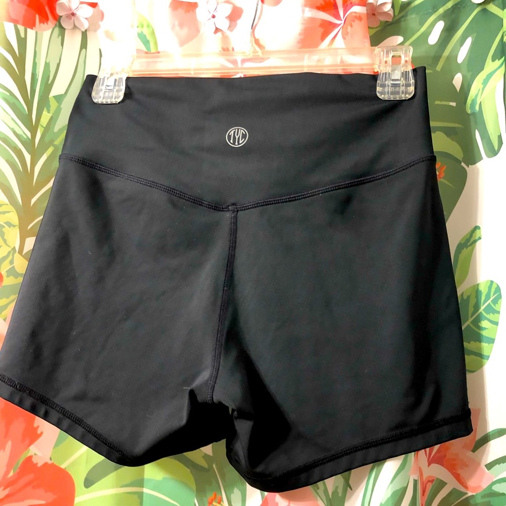 Black Medium TIL YOU COLLAPSE short shorts